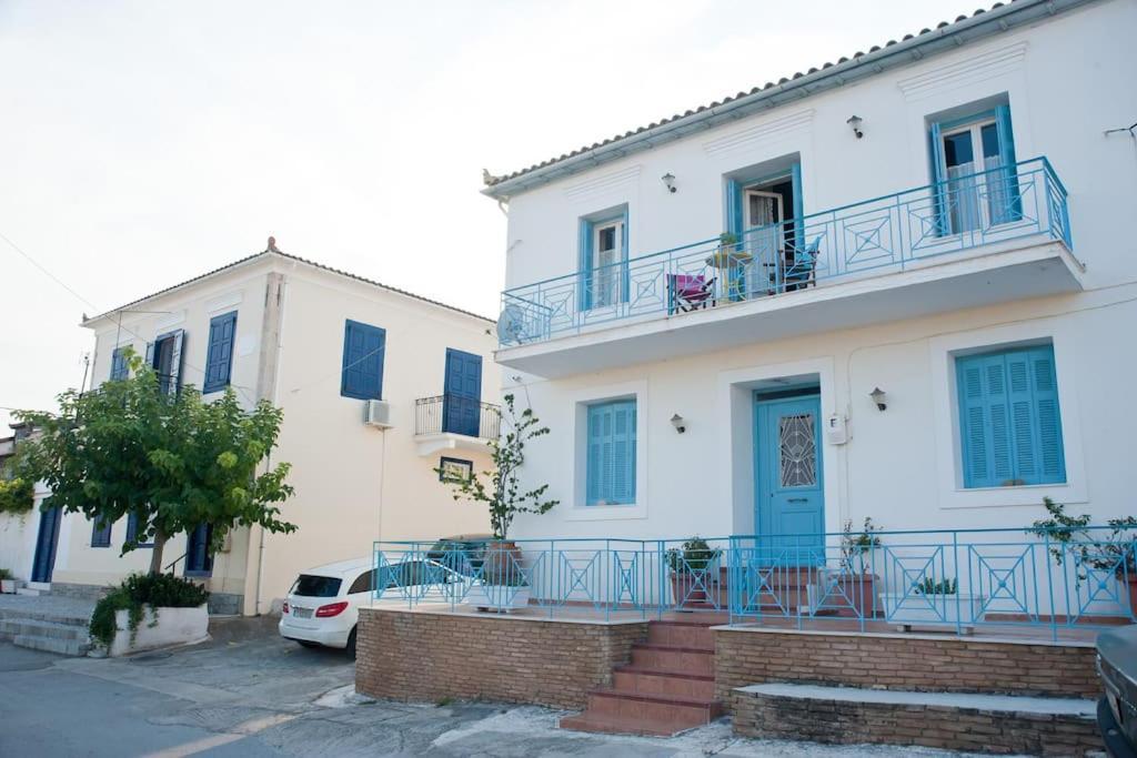 Areti'S Captain'S House With Private Terrace Galaxídhion Esterno foto